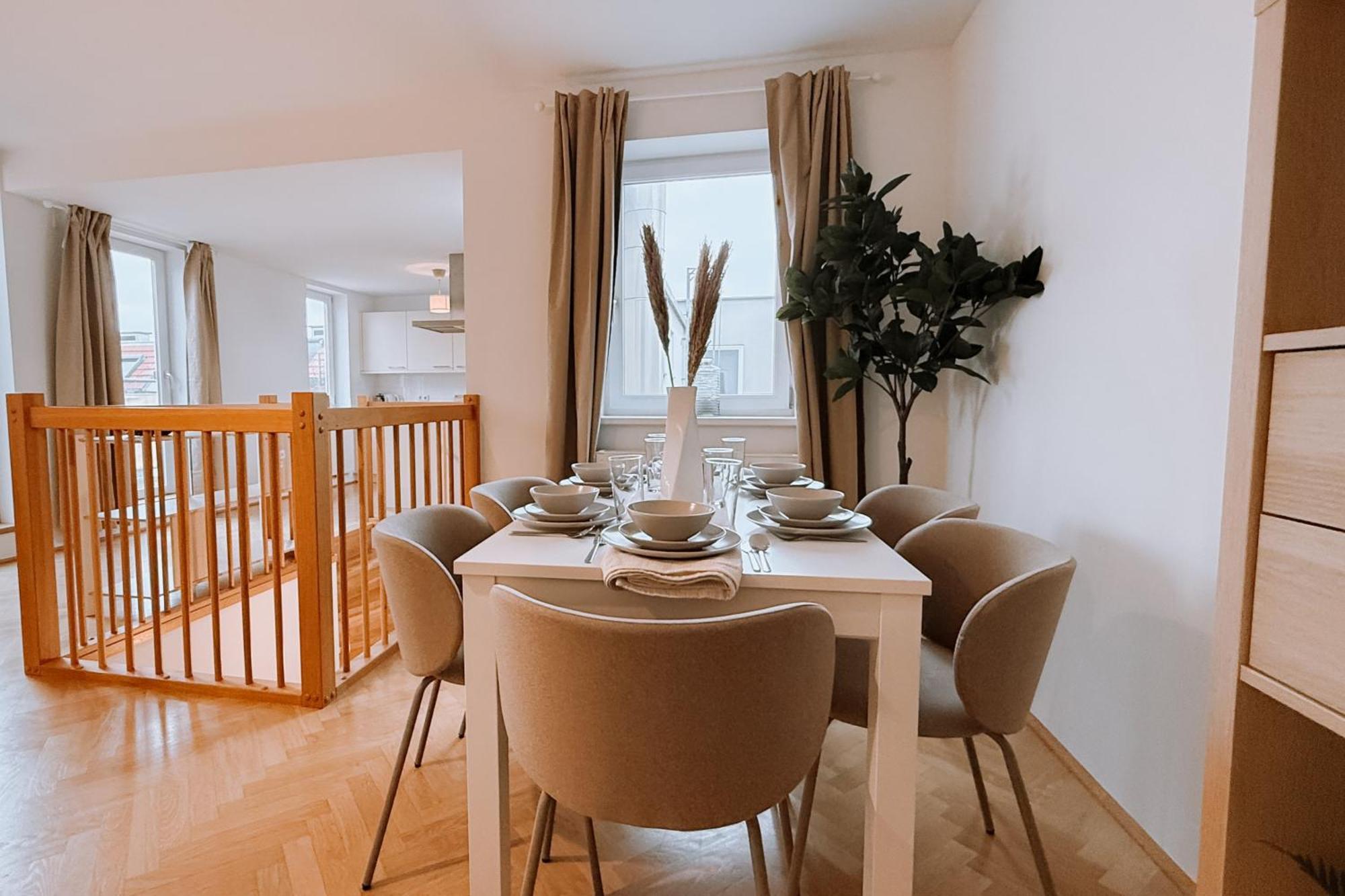 Appartement 90qm, 3 Bedrooms, Near Schoenbrunn, Balcony - Axara Housing *