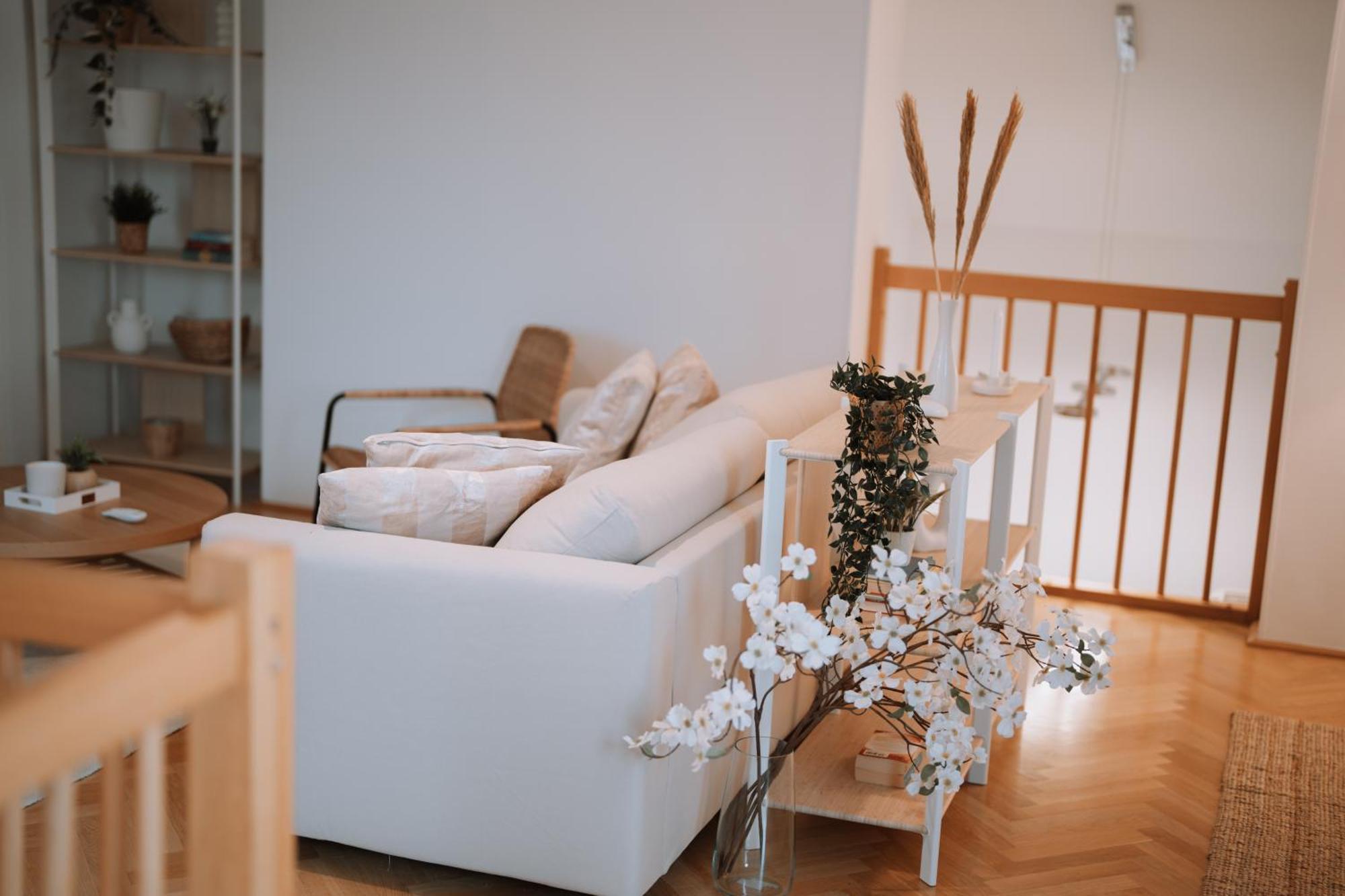 Apartamento 90qm, 3 Bedrooms, Near Schoenbrunn, Balcony - Axara Housing