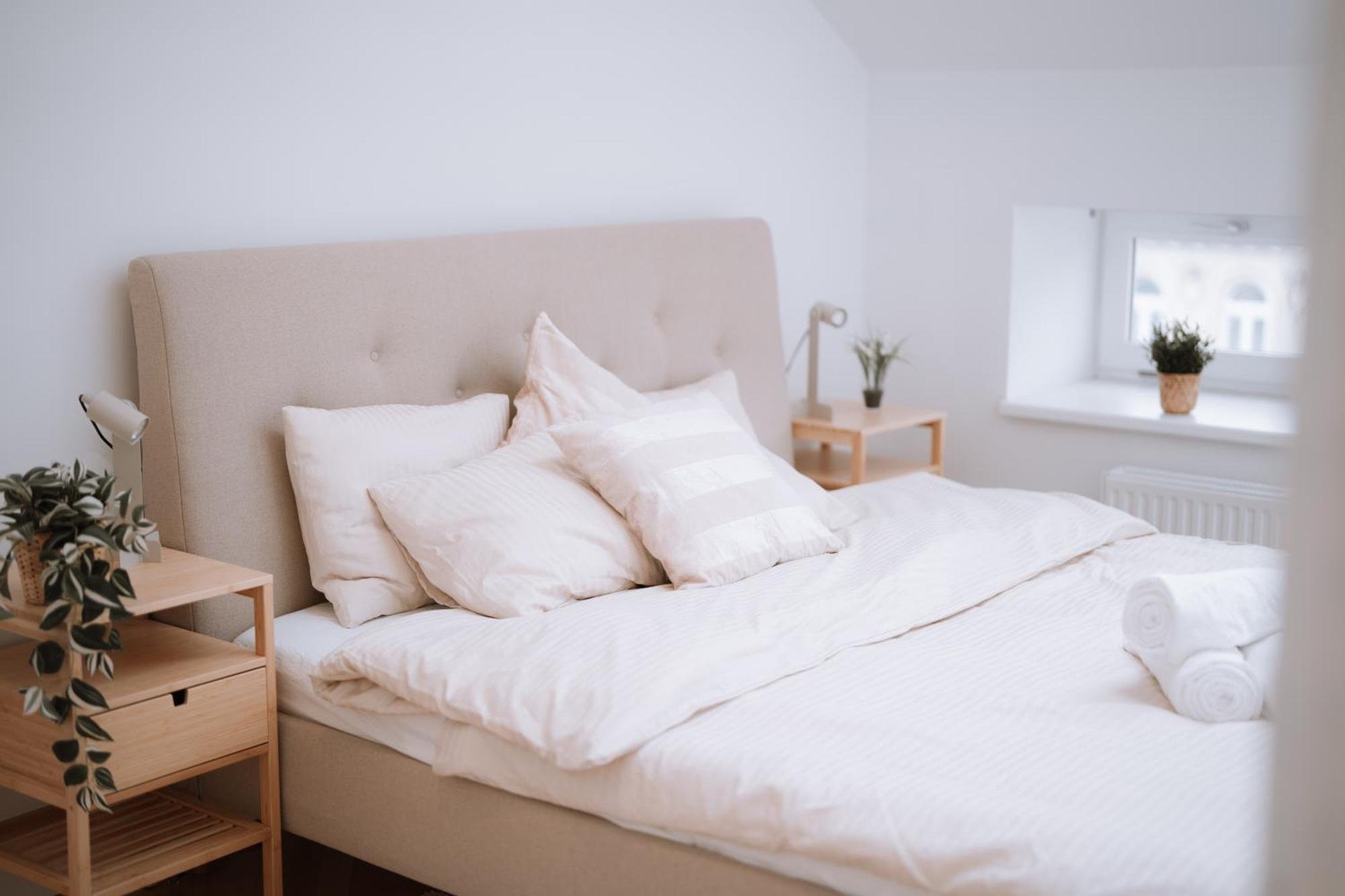90qm, 3 Bedrooms, Near Schoenbrunn, Balcony - Axara Housing Viena