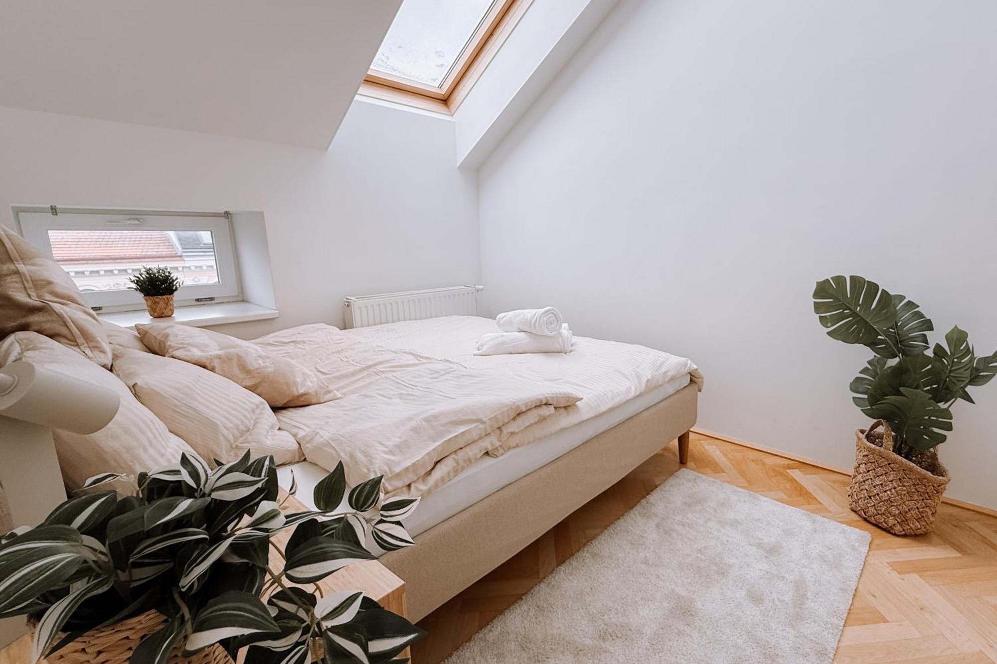 Apartamento 90qm, 3 Bedrooms, Near Schoenbrunn, Balcony - Axara Housing *
